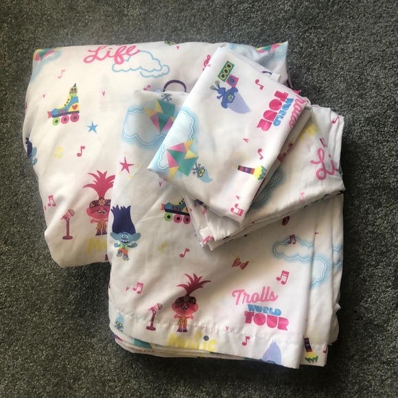 Target Other - Trolls full sized bedding set